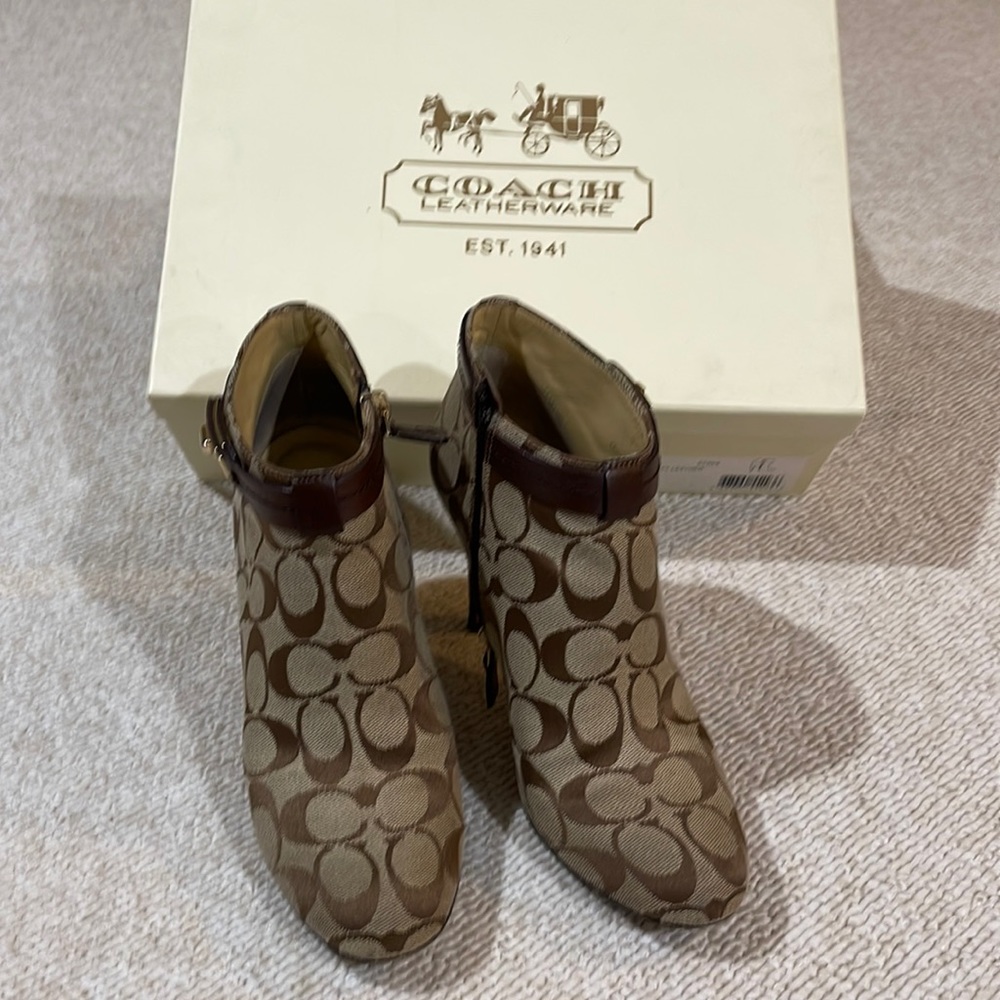 Coach shoe